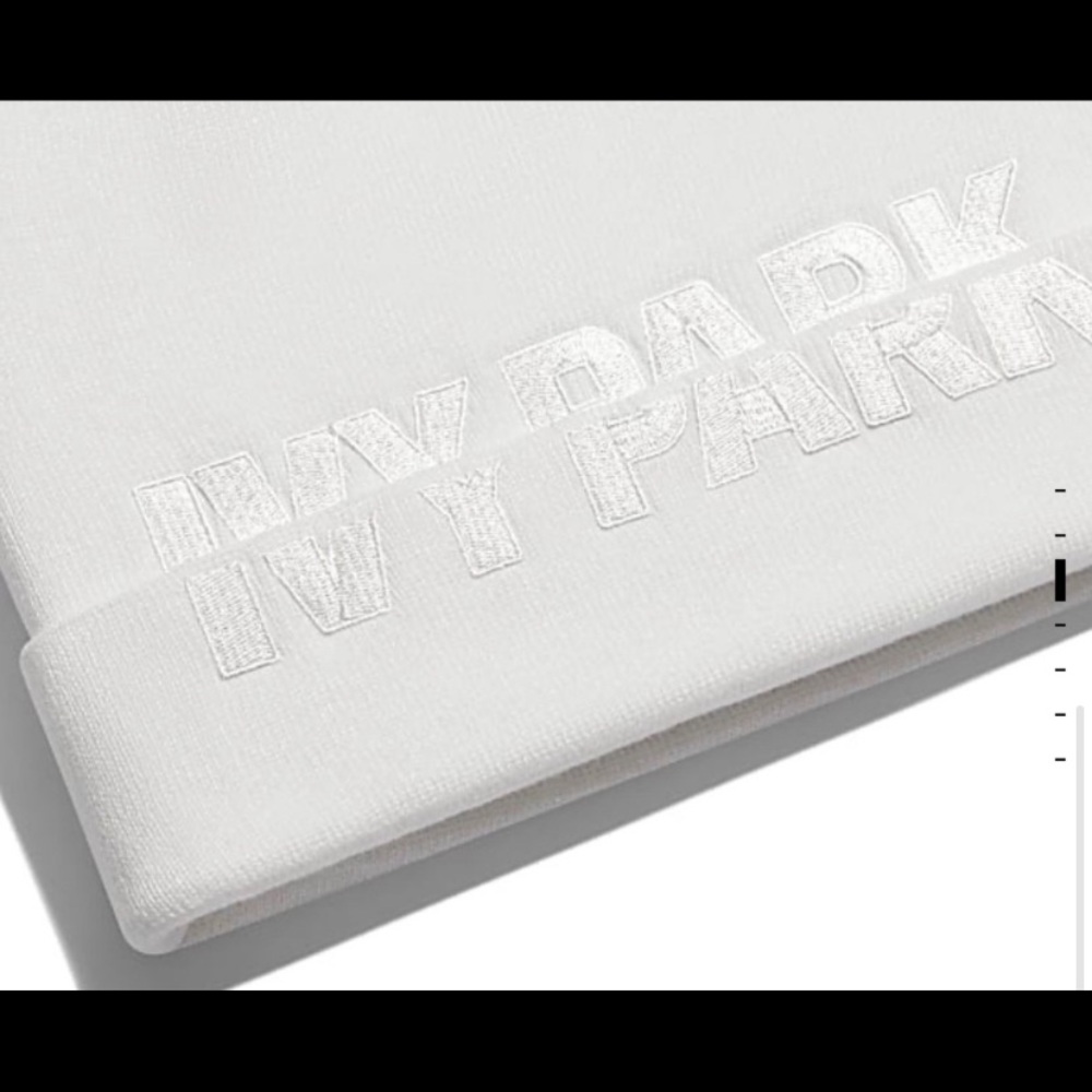 ⭕️adidas x IVY PARK White monochromatic Beanie